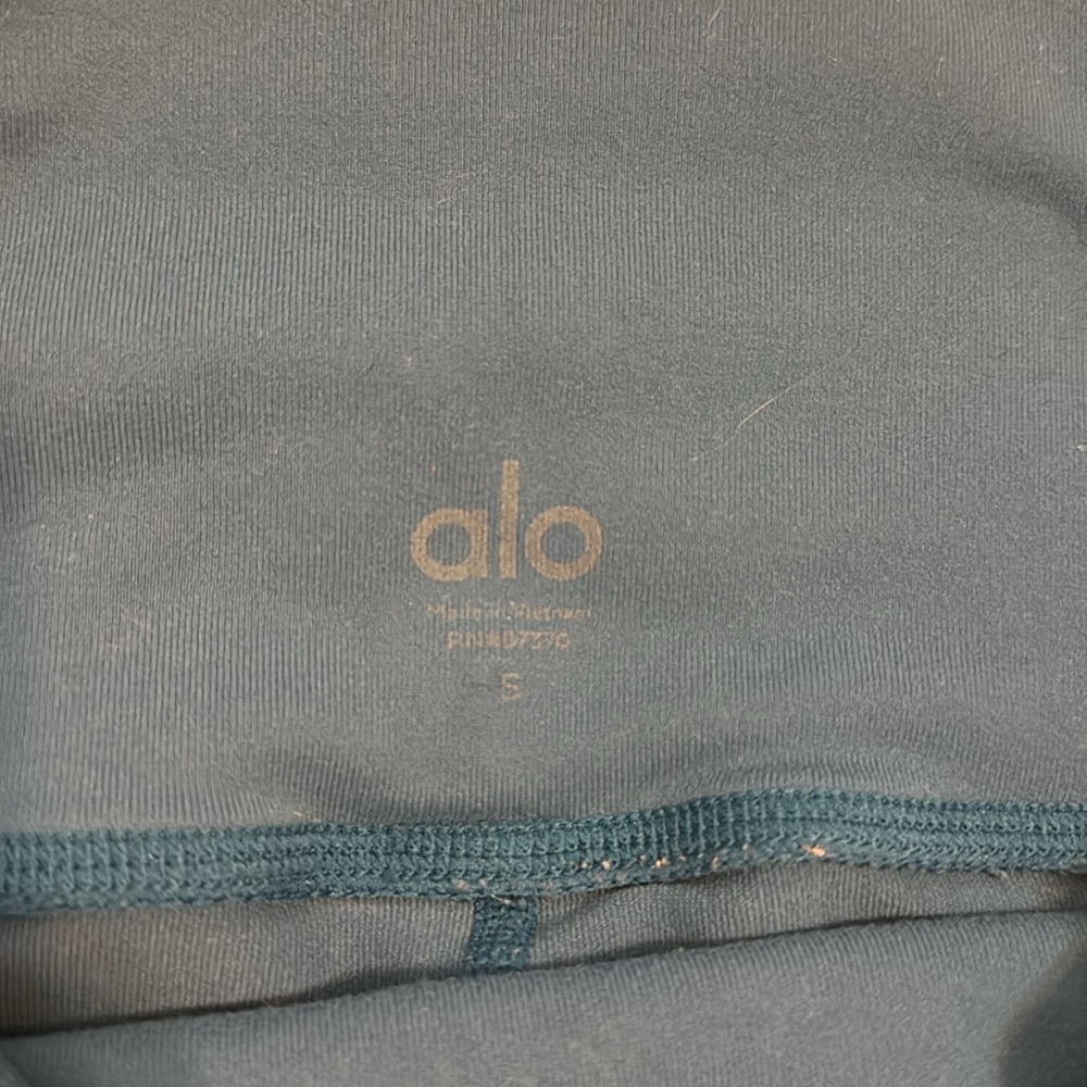 Alo Yoga Dash High Waist Leggings in Teal - Picture 10 of 10